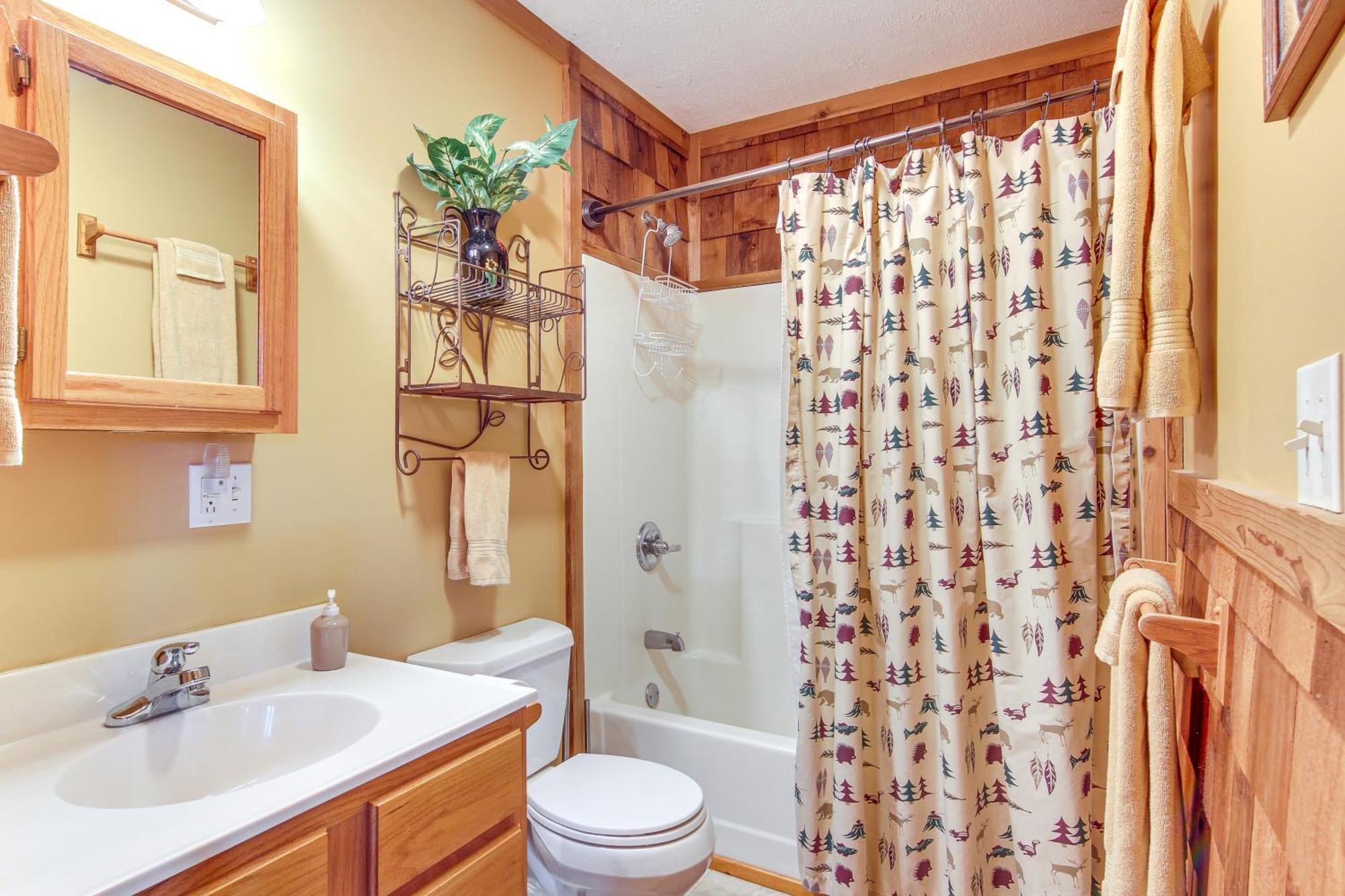 Charming Fox Den Cabin In Whittier With Hot Tub! Экстерьер фото